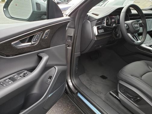 2026 Audi Q8 55 Premium