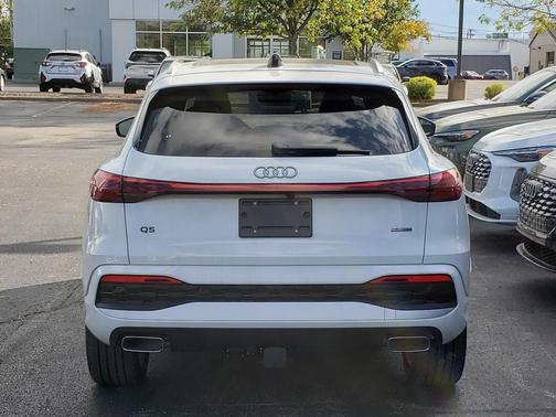 2025 Audi Q5 Premium Plus