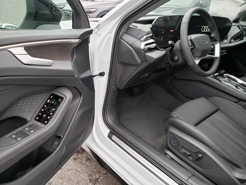 2026 Audi A6 Premium Plus quattro S tronic