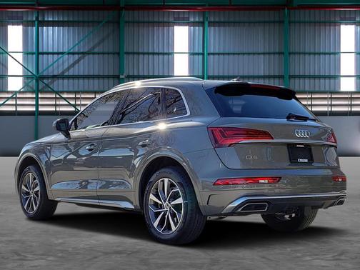 2023 Audi Q5 45 S line Premium Plus