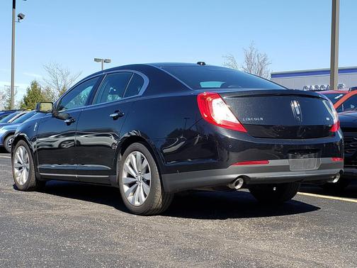2014 Lincoln MKS Base