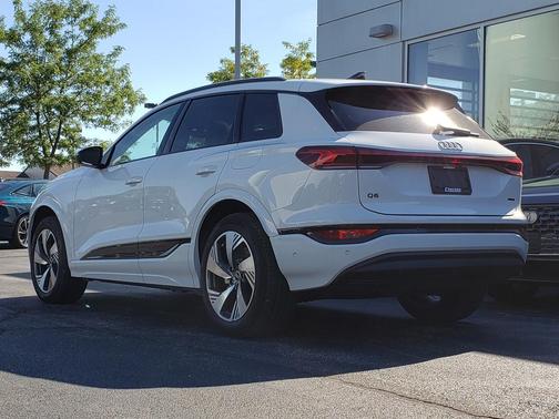 2025 Audi Q6 e-tron Premium Plus quattro