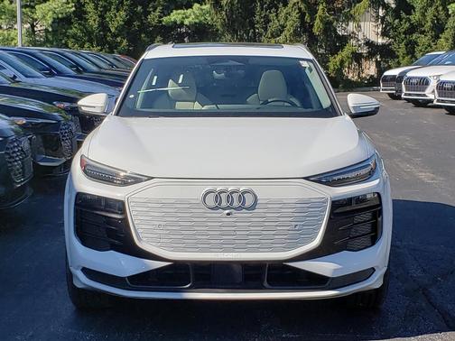 2025 Audi Q6 e-tron Premium Plus quattro