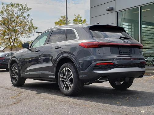 2025 Audi Q5 Premium