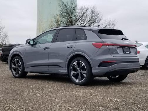 2025 Audi Q4 e-tron Premium 55 quattro