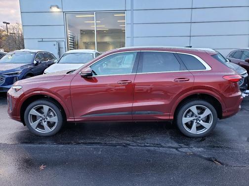 2025 Audi Q5 Premium Plus TFSI quattro S tronic