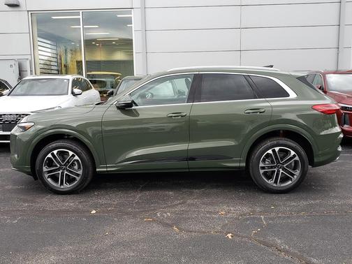 2025 Audi Q5 Premium Plus TFSI quattro S tronic