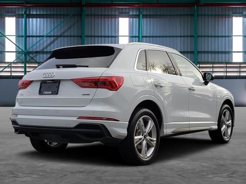 2023 Audi Q3 45 S line Premium Plus