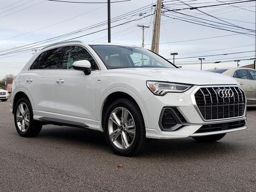 2023 Audi Q3 45 S line Premium Plus