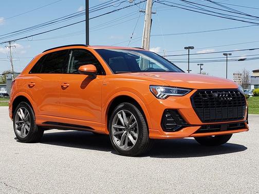 Pulse Orange 2025 Audi Q3 Premium 45 TFSI S line quattro Tiptronic