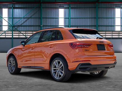 Pulse Orange 2025 Audi Q3 Premium 45 TFSI S line quattro Tiptronic