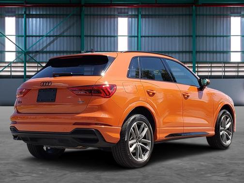 Pulse Orange 2025 Audi Q3 Premium 45 TFSI S line quattro Tiptronic