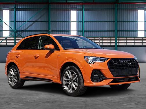 Pulse Orange 2025 Audi Q3 Premium 45 TFSI S line quattro Tiptronic