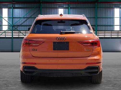 Pulse Orange 2025 Audi Q3 Premium 45 TFSI S line quattro Tiptronic