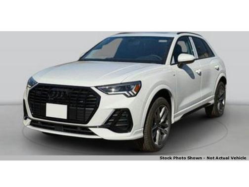 2025 Audi Q3 Premium 45 TFSI S line quattro Tiptronic