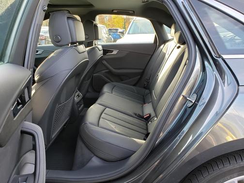 2021 Audi A4 45 S line Premium Plus