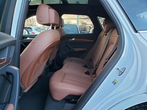 2022 Audi Q5 45 S line Premium