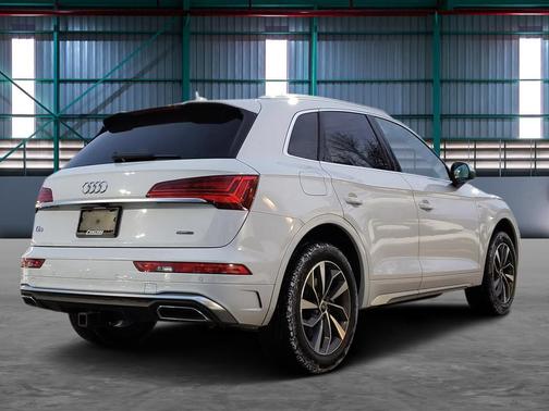 2022 Audi Q5 45 S line Premium