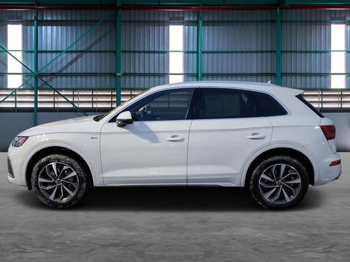 2022 Audi Q5 45 S line Premium