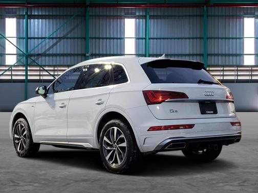 2022 Audi Q5 45 S line Premium