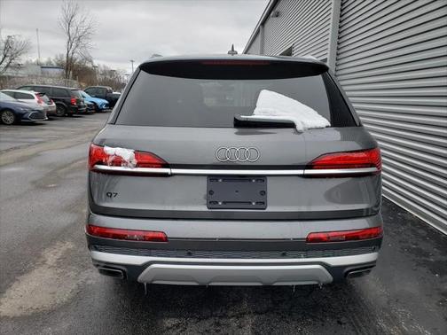 2025 Audi Q7 45 Premium