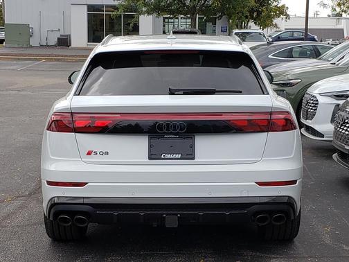 Glacier White Metallic 2026 Audi SQ8 4.0T Prestige