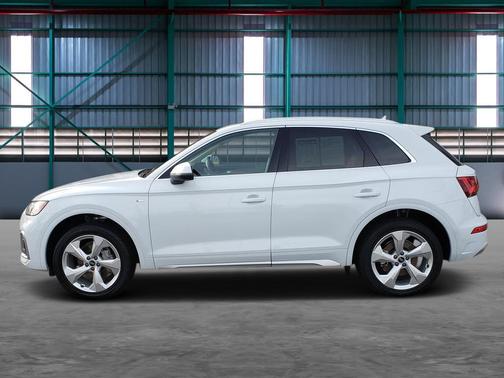 2023 Audi Q5 45 S line Premium Plus