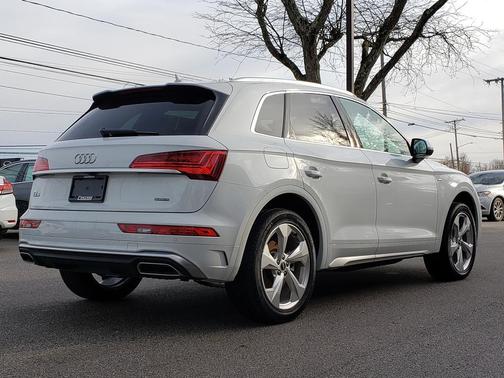 2023 Audi Q5 45 S line Premium Plus