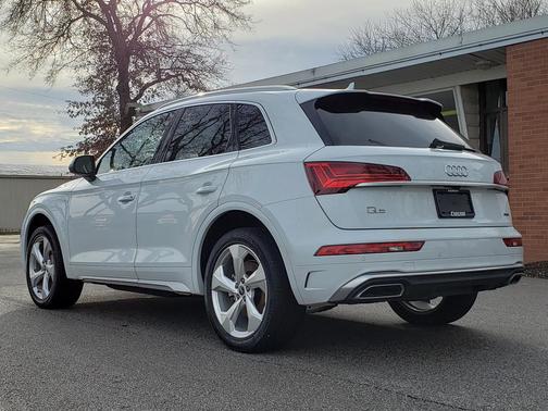 2023 Audi Q5 45 S line Premium Plus