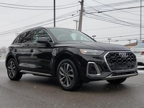 2023 Audi Q5 45 S line Premium Plus