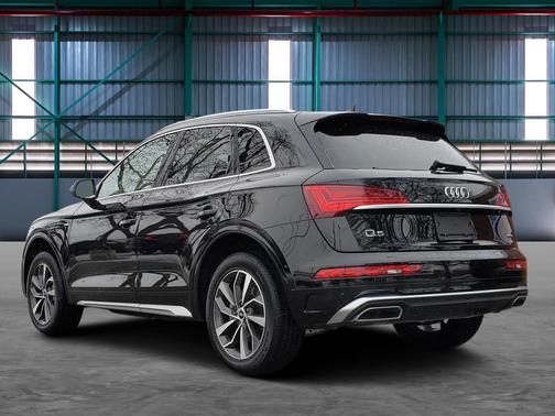 2023 Audi Q5 45 S line Premium Plus
