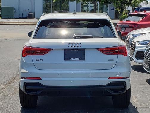 2025 Audi Q3 Premium 45 TFSI S line quattro Tiptronic