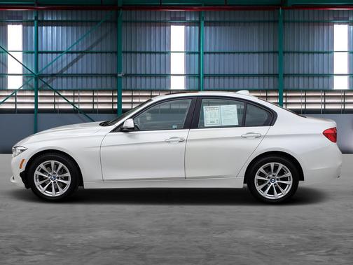 Alpine White 2018 BMW 320 i