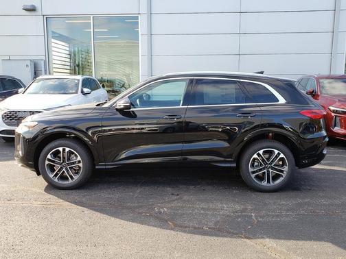 2025 Audi Q5 Premium Plus TFSI quattro S tronic