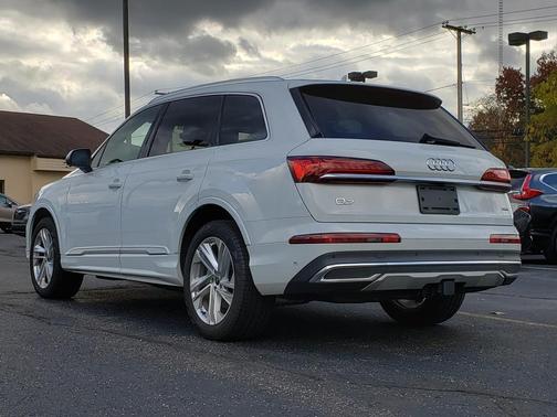 2021 Audi Q7 55 Premium Plus