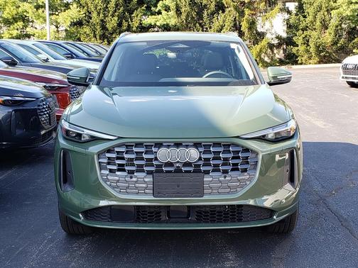 2025 Audi Q5 Premium Plus
