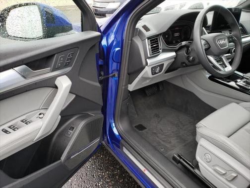 2024 Audi Q5 45 S line Premium Plus