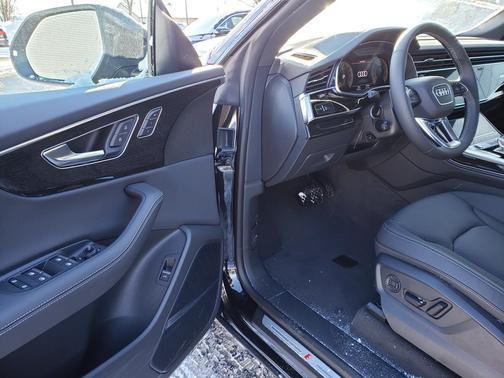 2026 Audi Q8 55 Premium Plus