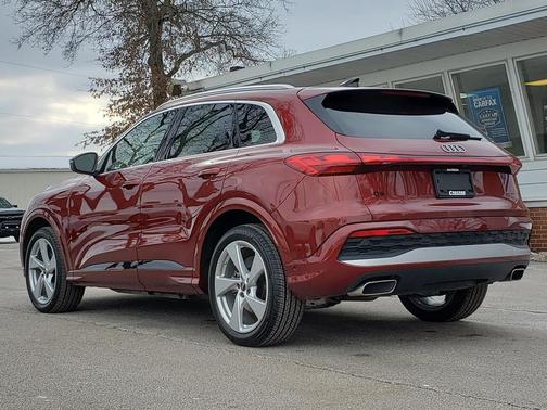 2025 Audi Q5 Prestige TFSI quattro S tronic