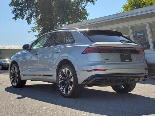 2025 Audi Q8 55 Premium Plus