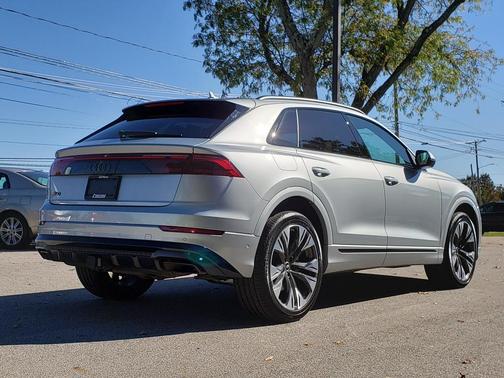 2025 Audi Q8 55 Premium Plus