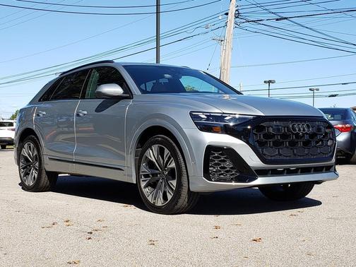 2025 Audi Q8 55 Premium Plus