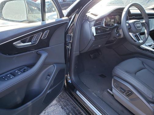 2026 Audi Q7 55 Premium Plus