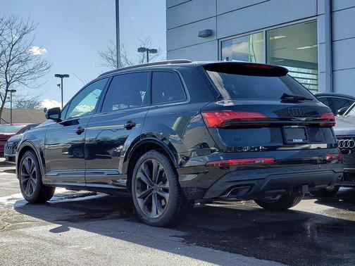 2026 Audi Q7 55 Premium Plus