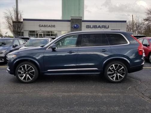 2024 Volvo XC90 B6 Ultimate Bright Theme 7-Seater