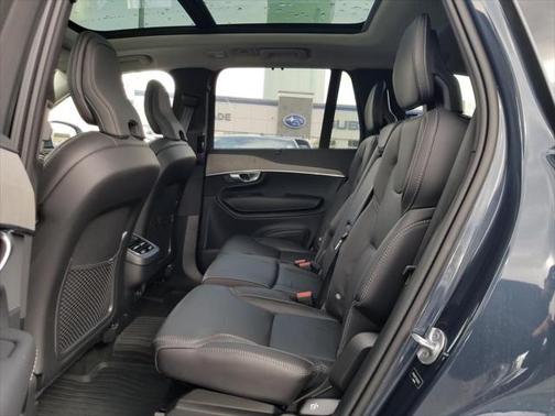 2024 Volvo XC90 B6 Ultimate Bright Theme 7-Seater