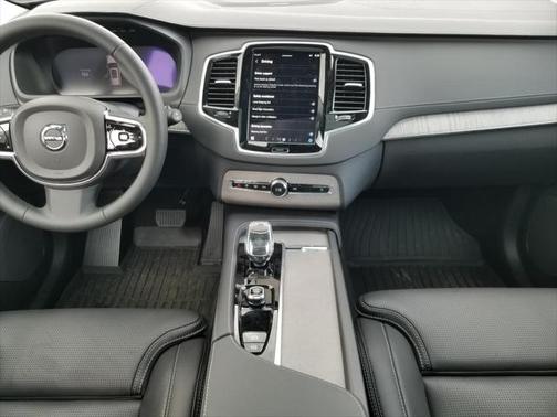 2024 Volvo XC90 B6 Ultimate Bright Theme 7-Seater