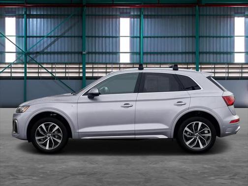 2022 Audi Q5 45 S line Premium