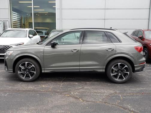 2025 Audi Q3 45 S line Premium Plus