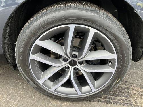 2026 Land Rover Range Rover P400 SE 7 Seat